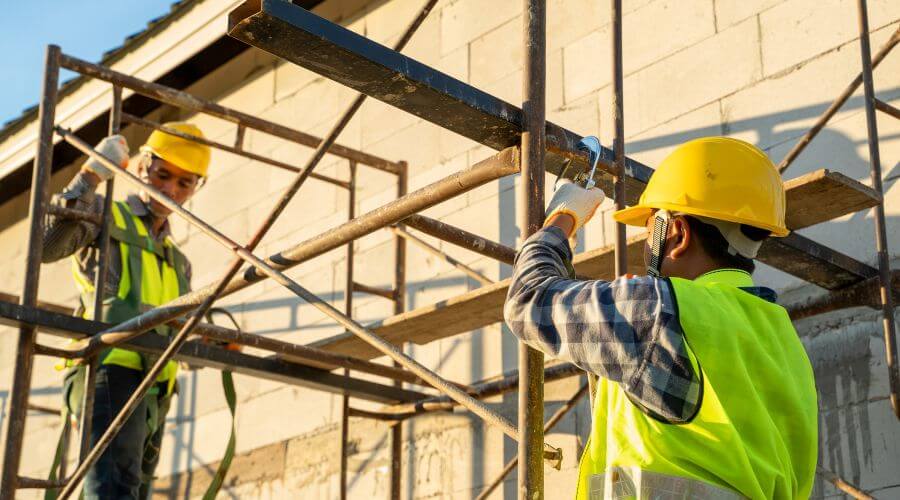 Professional gutter cleaning in Morristown, AZ